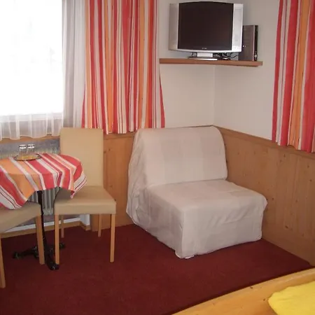 بيت ضيافة Gastehaus Troppmair *